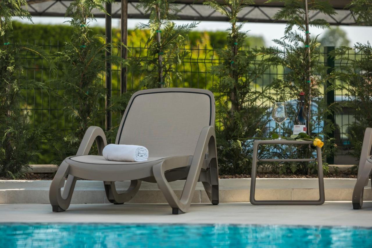 Villa Alena Πόρετς Εξωτερικό φωτογραφία