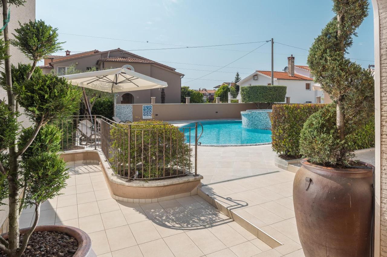 Villa Alena Πόρετς Εξωτερικό φωτογραφία