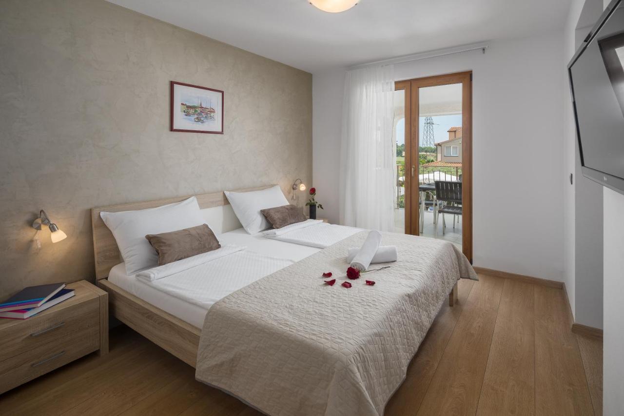 Villa Alena Πόρετς Εξωτερικό φωτογραφία