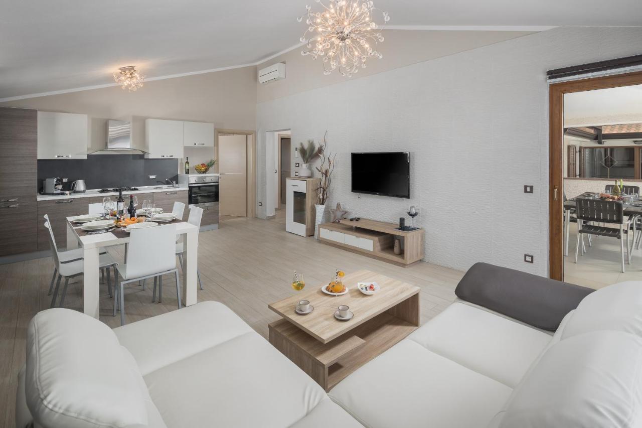 Villa Alena Πόρετς Εξωτερικό φωτογραφία