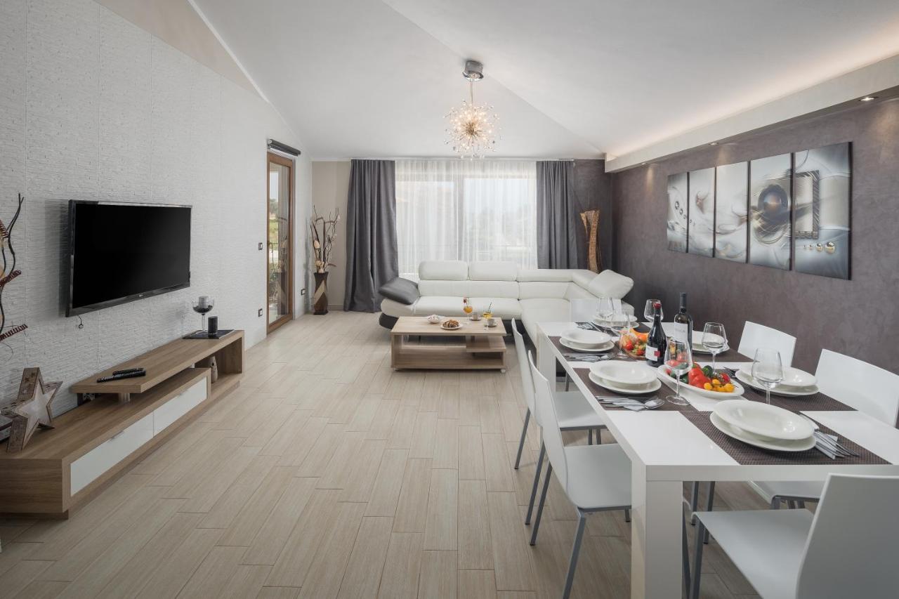Villa Alena Πόρετς Εξωτερικό φωτογραφία