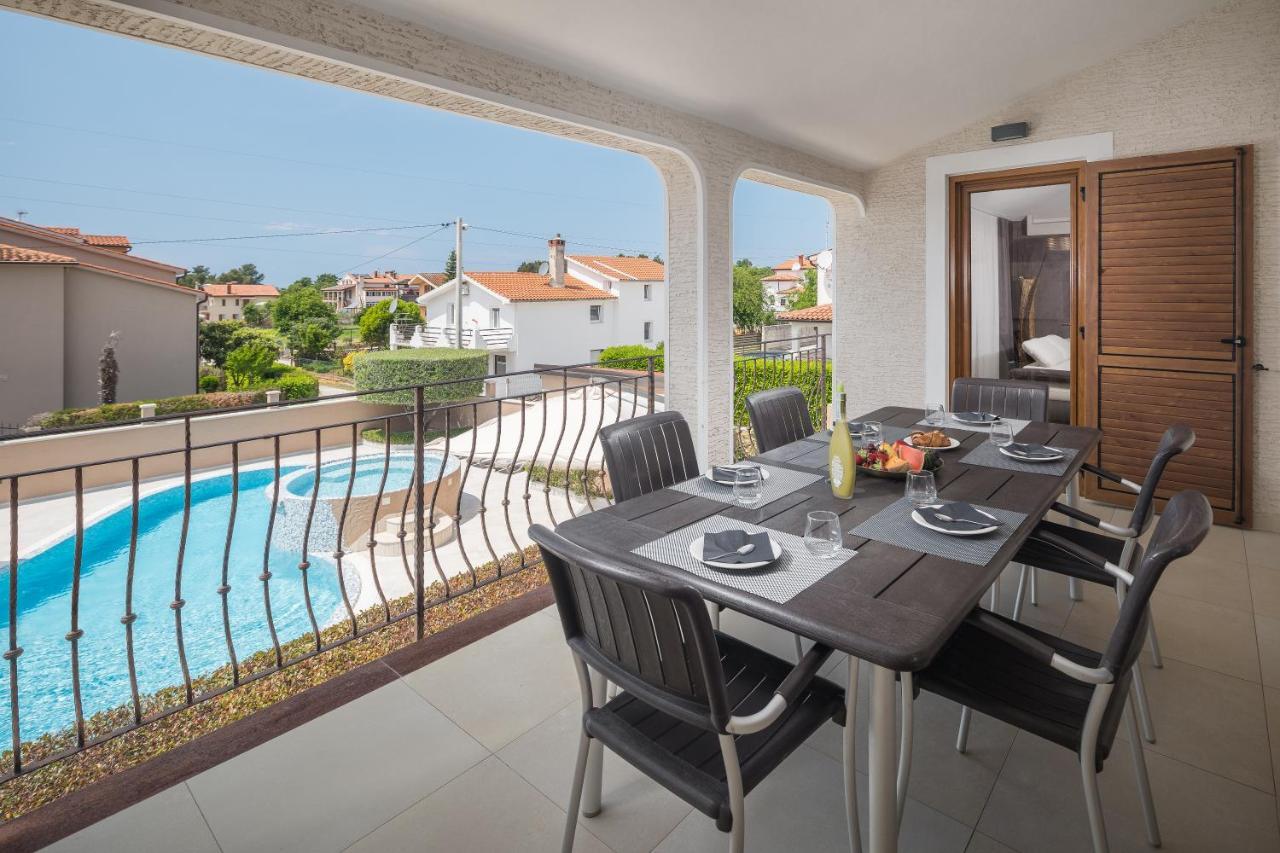 Villa Alena Πόρετς Εξωτερικό φωτογραφία