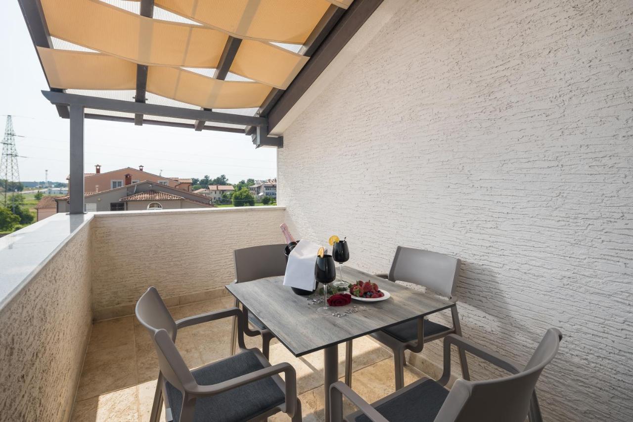 Villa Alena Πόρετς Εξωτερικό φωτογραφία
